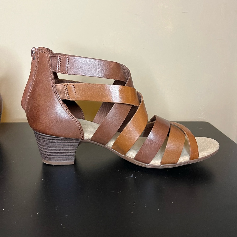 Clarks Valarie Dream heeled strappy sandal size 7 EUC - Picture 3 of 13